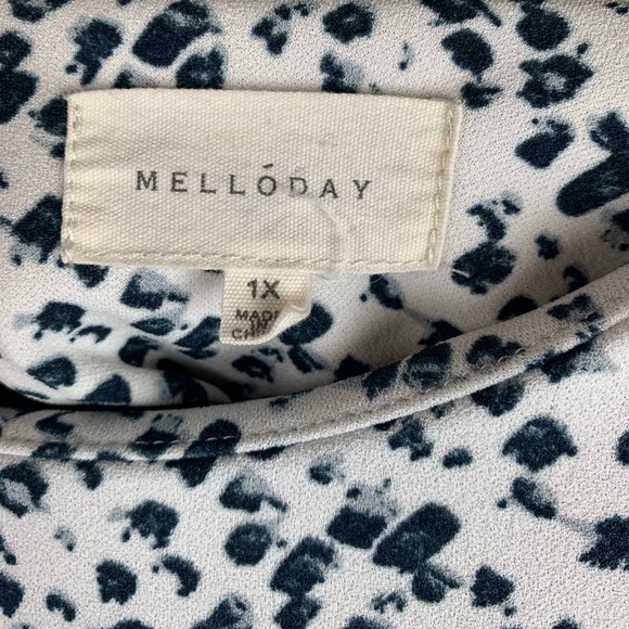 1x Mellowday White with Navy Blue Pattern Work Blouse  with 3/4 length sleeves - Picture 5 of 6
